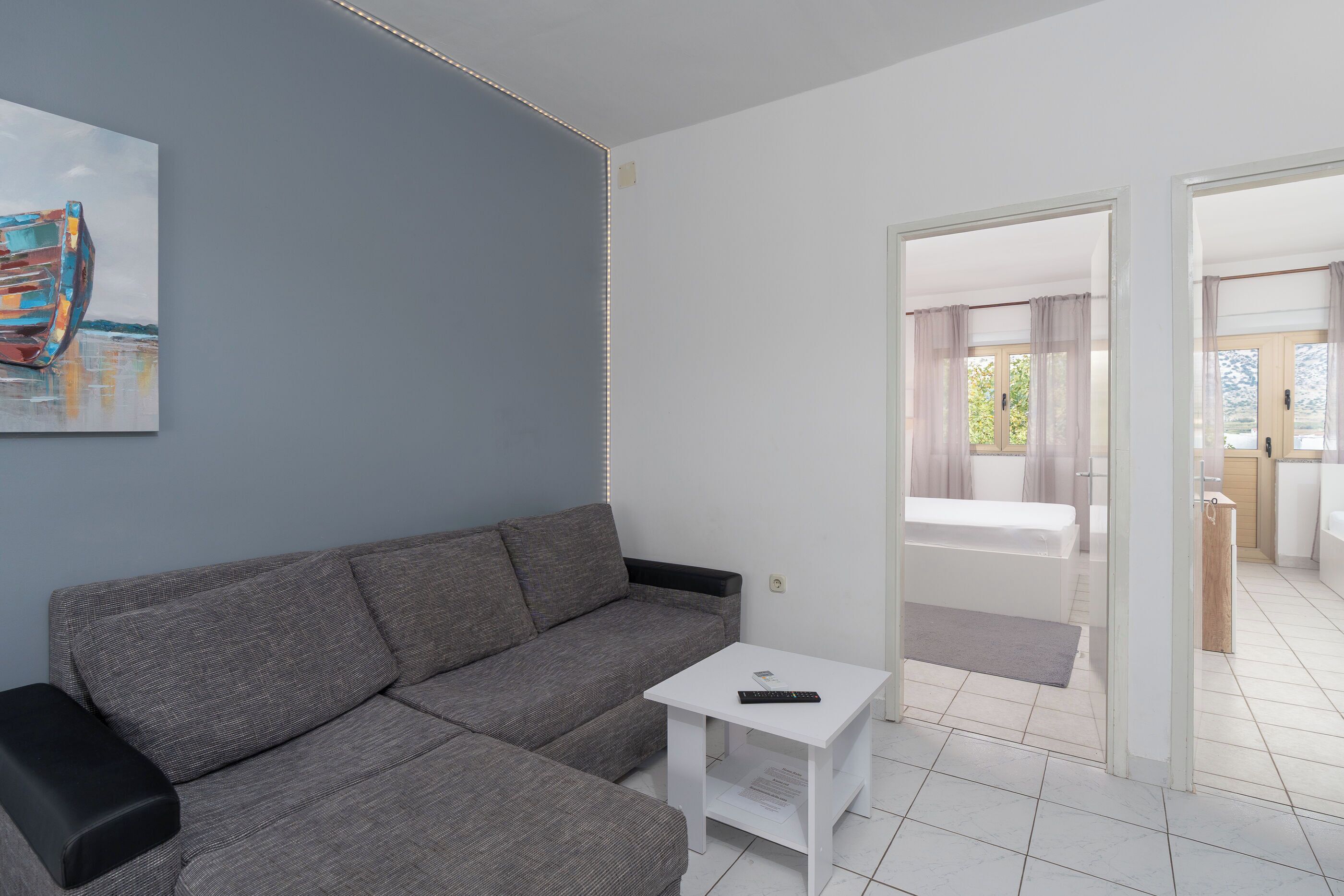 Apartment (A2) | Wohnzimmer | Fernseher
