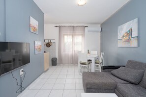 Apartment (A2) | Living room