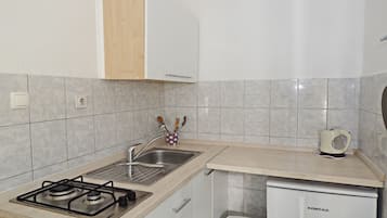 Privat køkken | Køleskab, mikrobølgeovn, kogeplade, espressomaskine