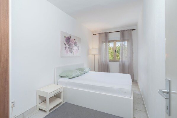 Apartment (A2)