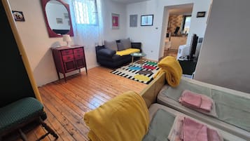 Studio (A1) | Setrika/meja setrika, Wi-Fi gratis, dan seprai linen