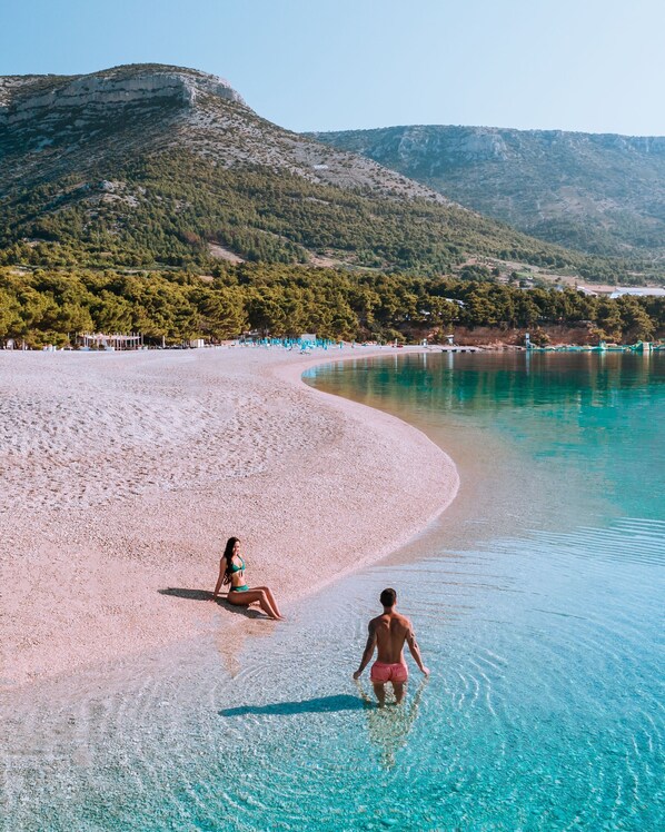 Beach nearby - Apartments and Rooms LEA (Bol)