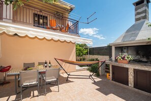 Terrace/patio - Apartments Hrvatic (Rogoznica)