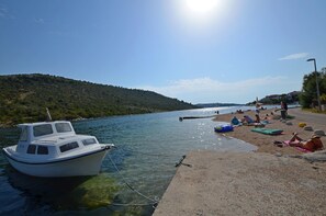 Beach nearby - Apartments Hrvatic (Rogoznica)