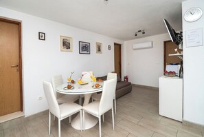 아파트 (A3) | 다이닝