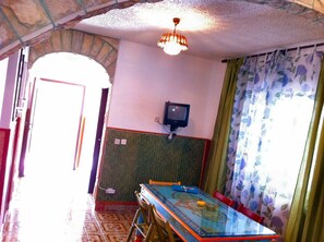 Apartment (A1) | Dining