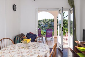 Apartment (A1) | Dining - Apartment Neda (Sibenik)
