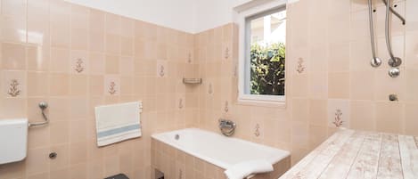 Departamento (A1) | Baño | Tina