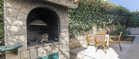 Grill-/Picknickplatz