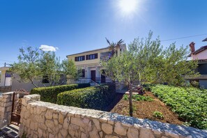 Garden - Apartment Sime (Nin)