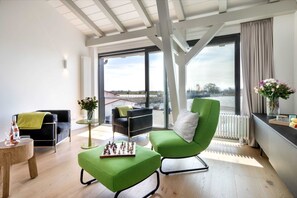 Fernseher, Kamin
