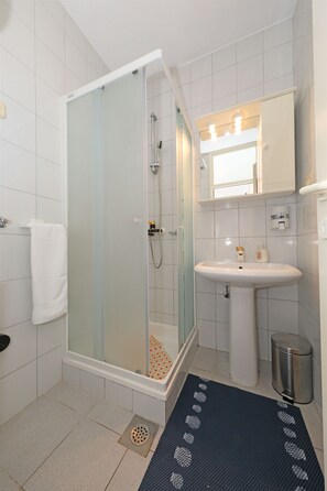 Bathroom - Apartments Danica (Tisno)