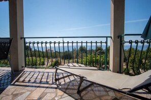 Iron/ironing board, free WiFi, bed sheets - House Marija (Primosten)