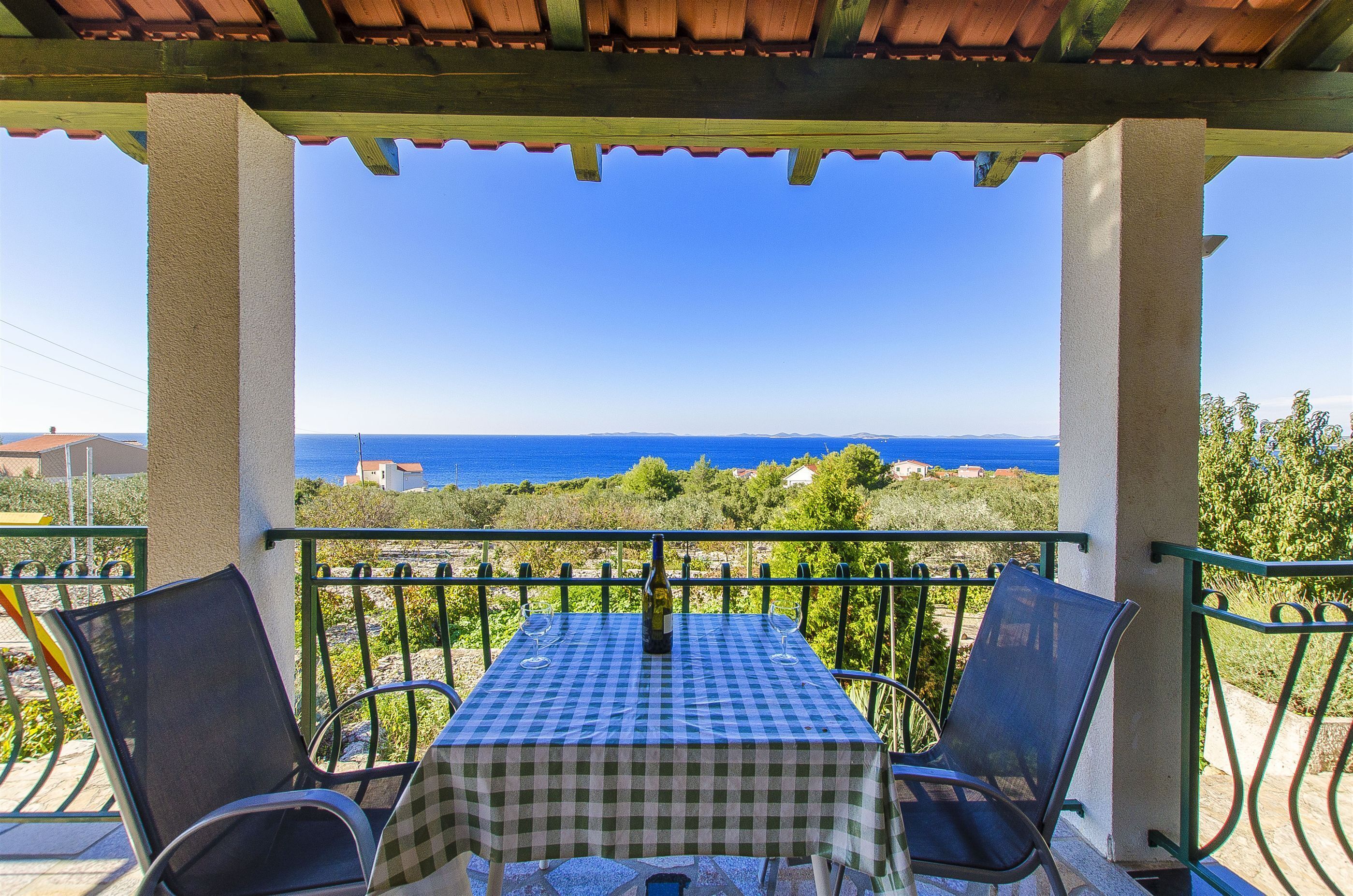 House | Terrace/patio