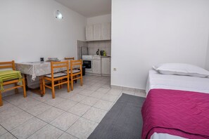 Apartment (A3) | Speisen