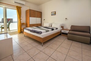 Apartment (A4)