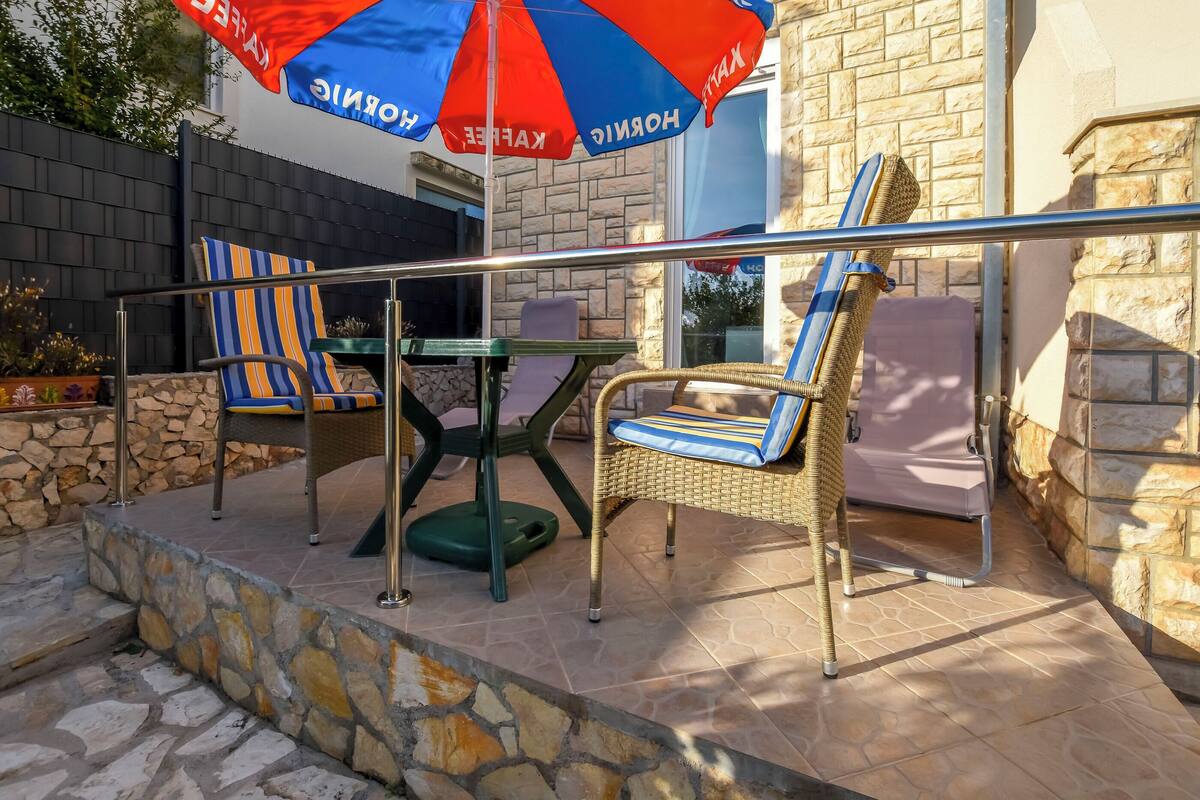 Apartment (A1) | Balkon