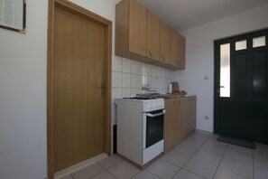 Private kitchen - Apartment Antonio (Sucuraj)