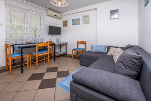 Apartment (A1) | Living room