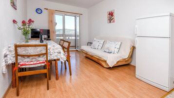 Apartment (A2) | Living room