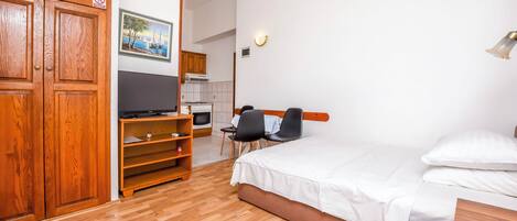 Studio (A2) | Private kitchen