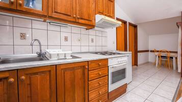 Studio (A1) | Bếp riêng | Tủ lạnh, bếp nấu, dụng cụ pha cà phê/trà