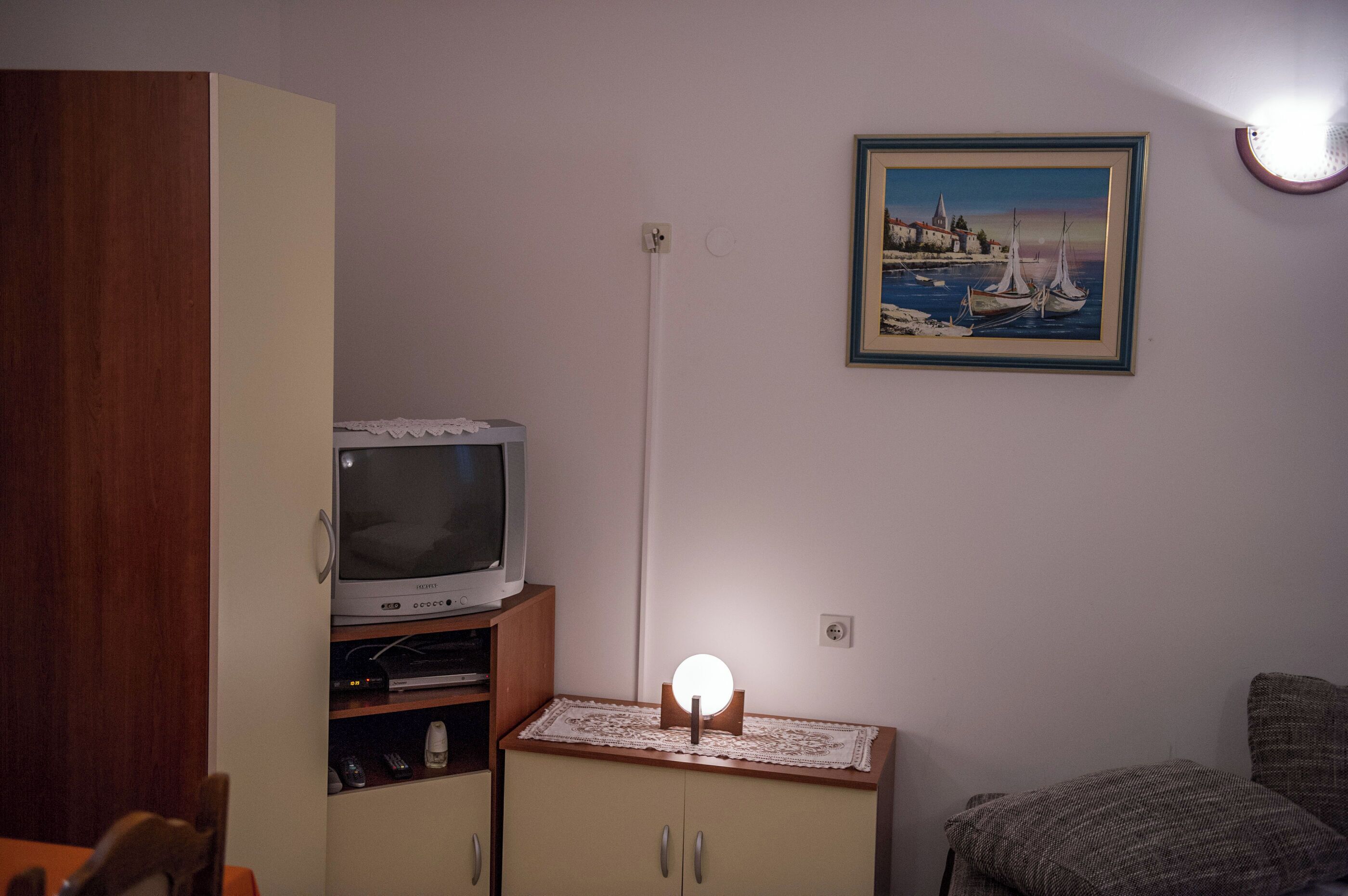 Apartment (A4) | Living room | TV