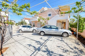 Reka bentuk bangunan