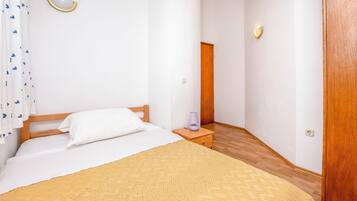 Apartamento (A3) | 4 quartos, Wi-Fi de cortesia, roupa de cama