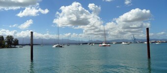LARGE STANDARD STUDIO SEA VIEW AND MARINA (Well placed for PRO stays)