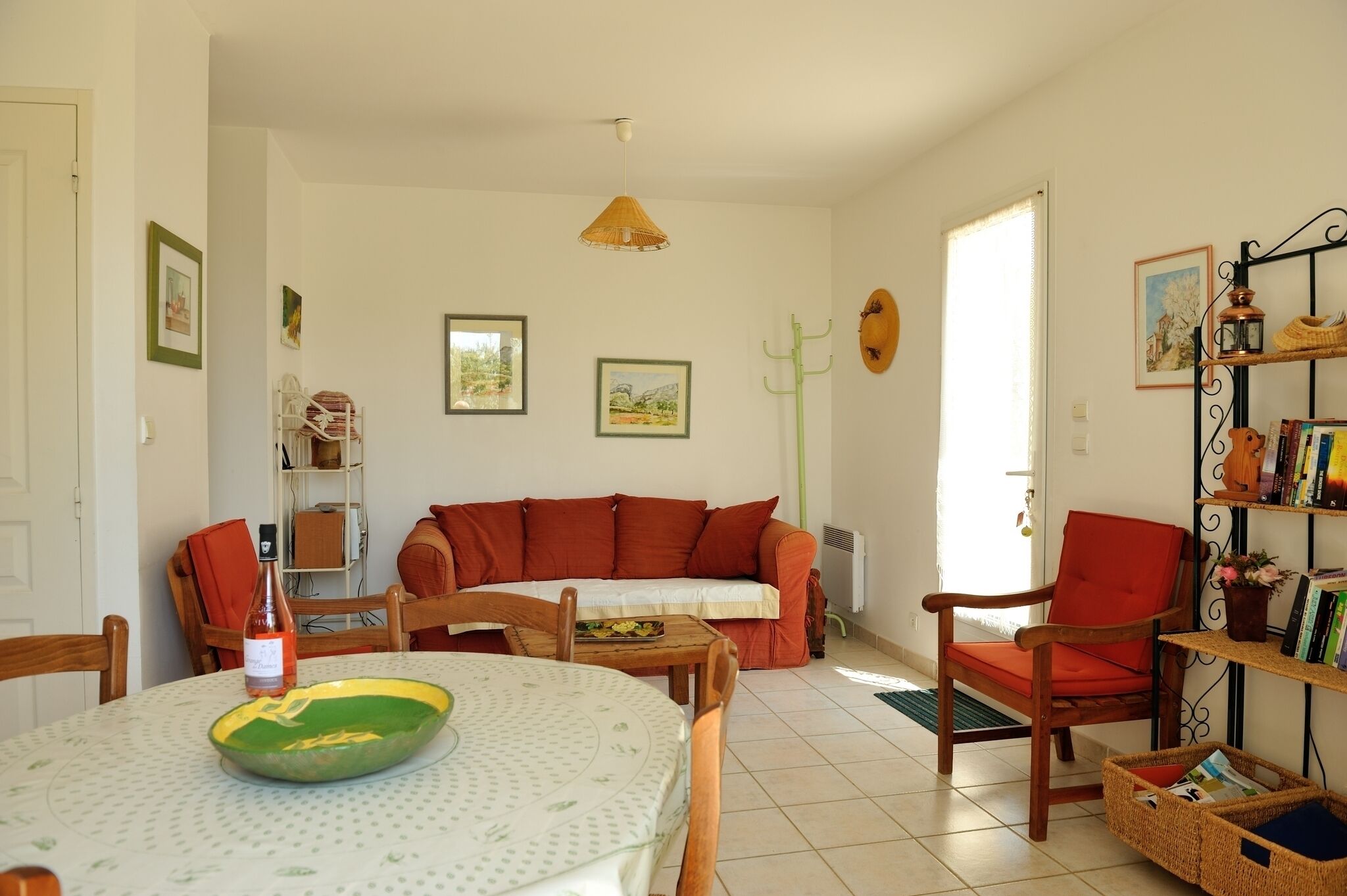 Televisie, boeken en een stereo