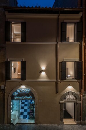 Exterior - Laurina 33 (Rome)