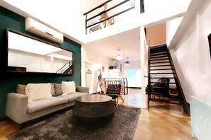 Smart TV - Duplex Loft 1 Bedroom Style (Jongno 1(il).2(i).3(sam).4(sa))