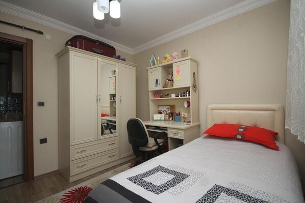 Desk, free WiFi, bed sheets