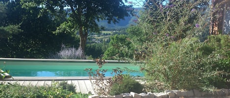 Piscine extérieure, piscine chauffée