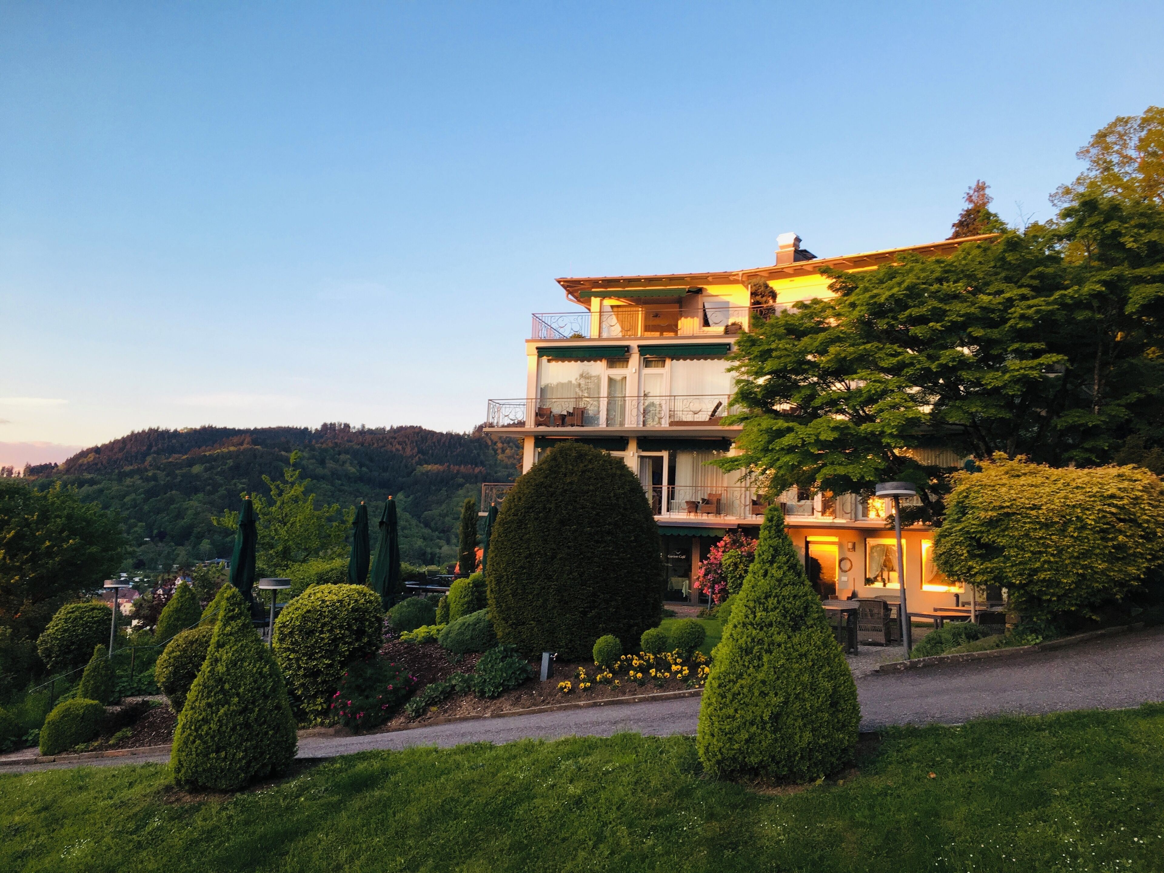 Vista frontal de la propiedad