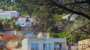 Exterior - MODERN AND BEAUTIFUL VACATION HOME IN A QUIET LOCATION FOR 10 PEOPLE BEACH 2 KM. (Lloret de Mar)