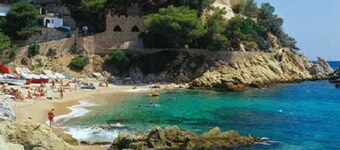 MODERN AND BEAUTIFUL VACATION HOME IN A QUIET LOCATION FOR 10 PEOPLE BEACH 2 KM.