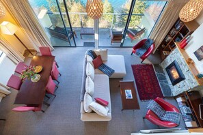 Smart TV, fireplace, Netflix, DVD player