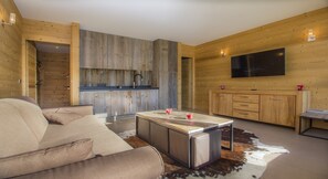 Smart TV, DVD player, books