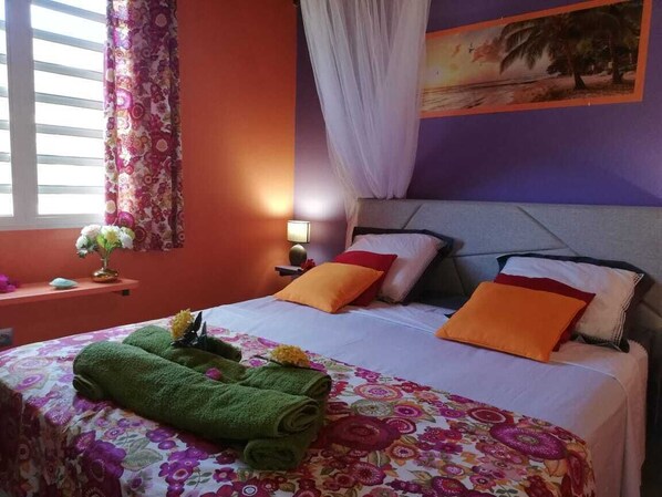 2 chambres, fer et planche à repasser, accès au Wi-Fi (inclus)
