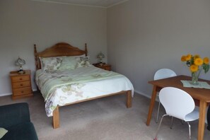 Free WiFi, bed sheets, wheelchair access