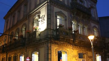 Façade de l’hébergement - soirée/nuit