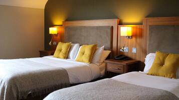 Hypo-allergenic bedding, Select Comfort beds, in-room safe