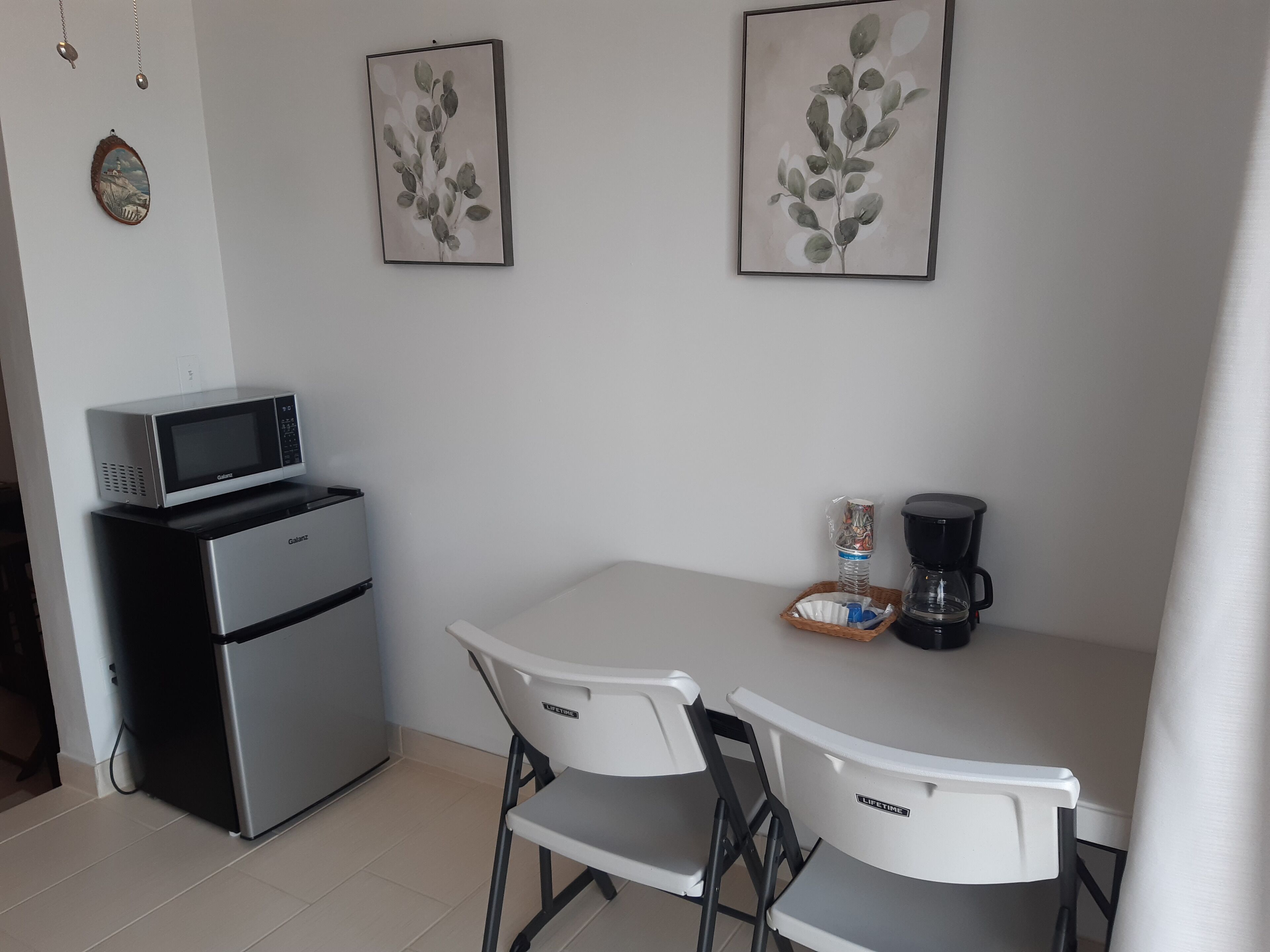 panoramic room | living area | 32-inch plasma tv with satellite channels, tv