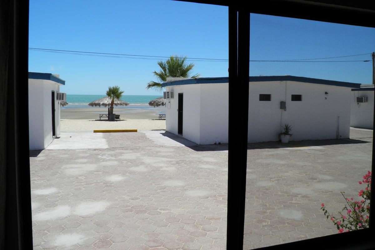 Chambre Standard | Literie de qualité, lit avec matelas à plateau-coussin