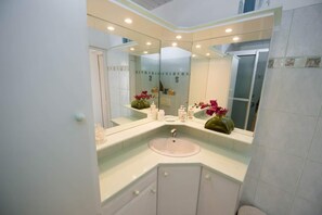 Secadora de cabello y toallas 