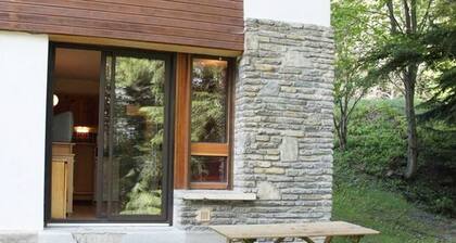 Rental studio praloup 1600 at the foot of the forest 4 people ground garden
