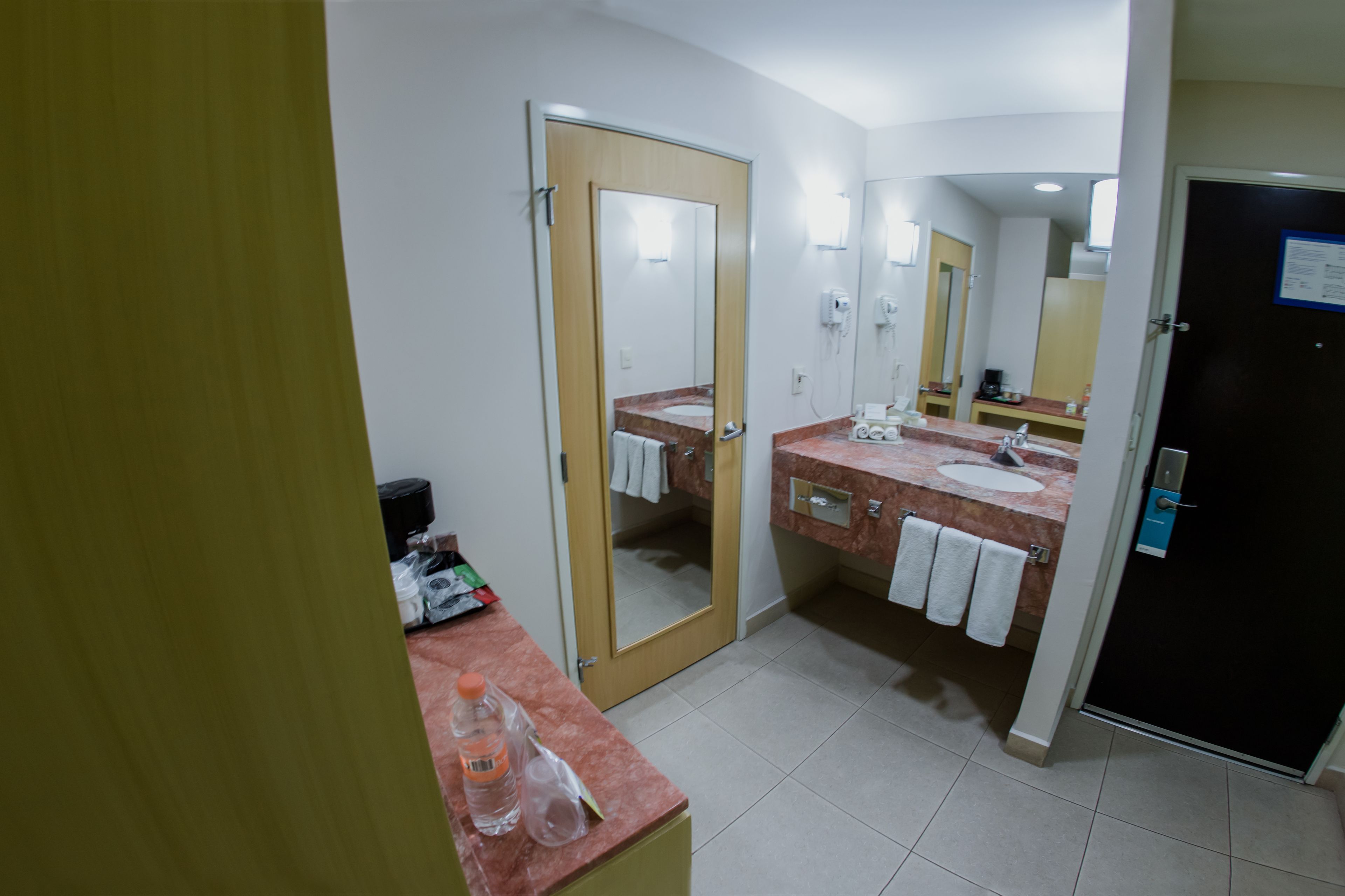 in-room safe, desk, laptop workspace, blackout curtains