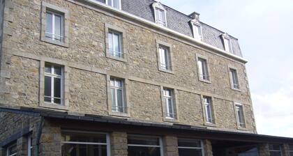 Renovated comfortable apartment side sea view in Roscoff